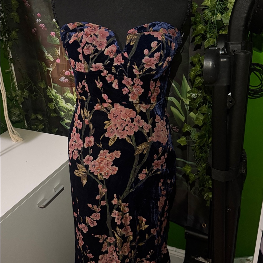 Lulu's Velvet Navy Floral Strapless Dress